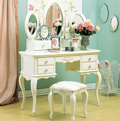 Cách chọn bàn trang điểm cho các chị em phụ nữ