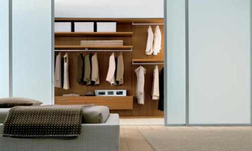Những vị trí thích hợp để đặt tủ quần áo trong phòng ngủ